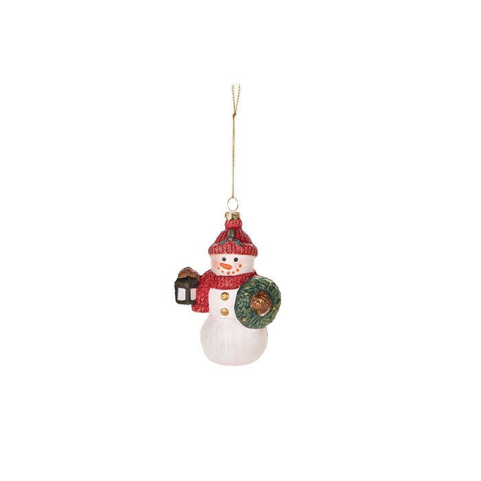 Realizzato in plastica decorata, questo decoro per albero di Natale si appende facilmente e dona un tocco di eleganza e originalità alla tua festa. Aggiungi un tocco di fantasia al tuo albero con il pupazzo di neve che incanterà grandi e piccini. Dimensioni: cm 8.1 x 4.6 x 12.5. In negozio e online su tuttochic.live
