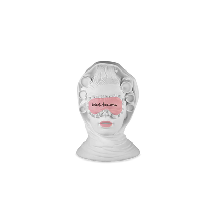 Cameo Decorativo in poliresina La sognatrice, trasmette un senso di meraviglia e di possibilità, rappresentando l’immaginazione e la profondità emotiva delle persone che sanno guardare non solo con gli occhi. Dedicato ai sognatori, ai creativi e a coloro che cercano l’ispirazione... In negozio e online su tuttochic.live