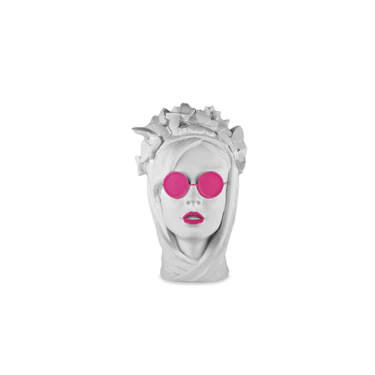 Cameo Decorativo in poliresina La stilosa, incarna l’eleganza e lo stile delle persone che amano esprimersi attraverso l’abbigliamento e l’arte della moda. Dedicato ai fashionisti, ai trendsetter e a coloro che hanno un occhio di riguardo per il design e la bellezza. In negozio e online su tuttochic.live
