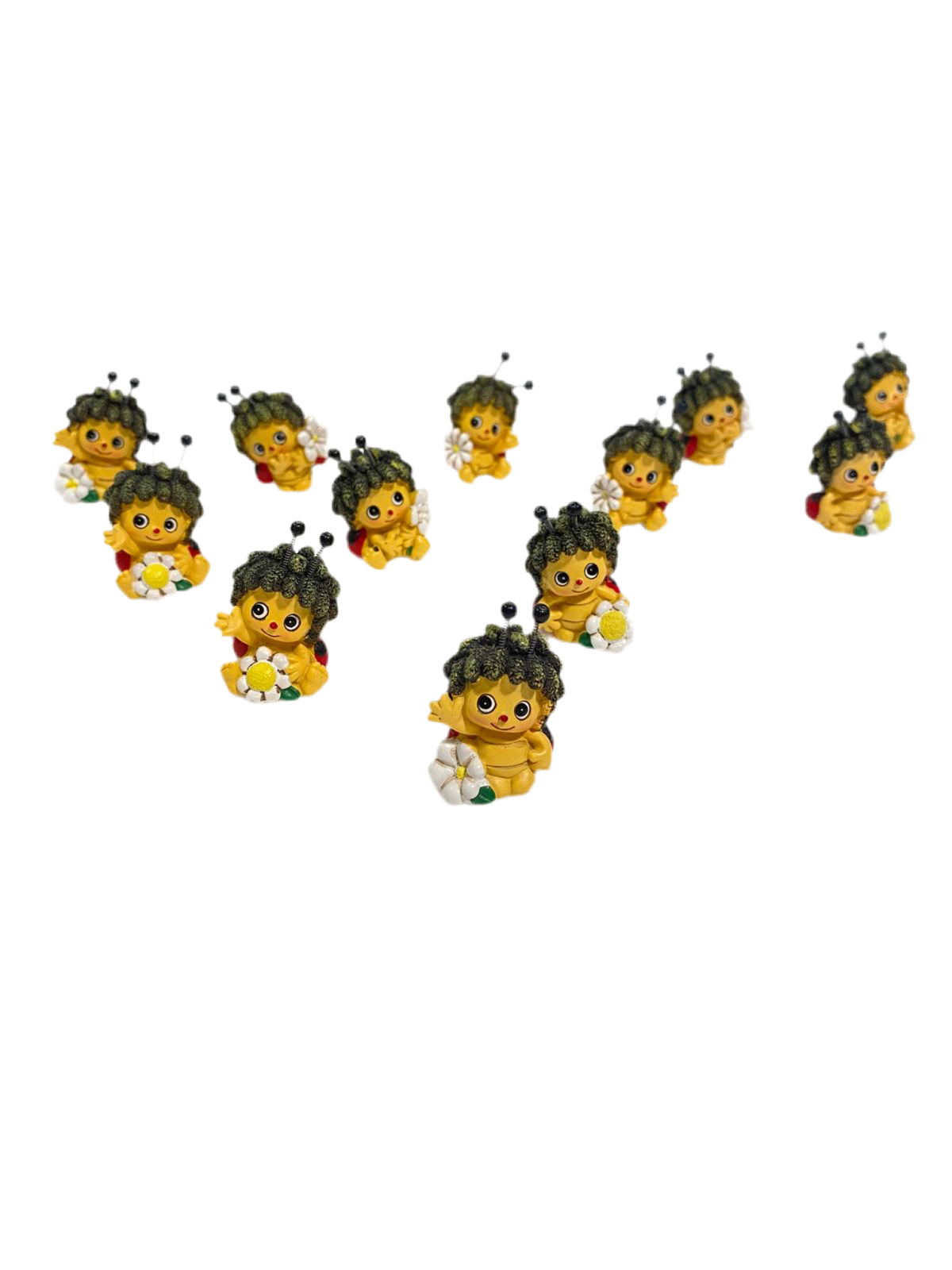 Set di 12 bomboniere di mini Coccinella in resina decorata. Dimensioni: cm 3 x 2 x h 4 Confettata e astuccio non incluso. In negozio e online su tuttochic.live