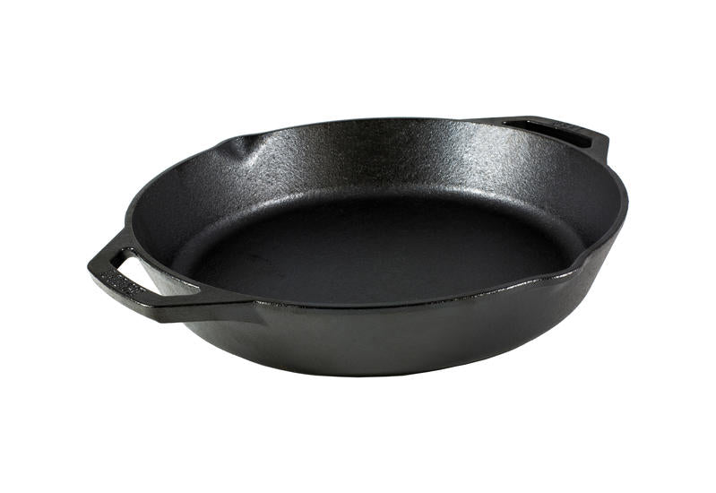 Tegame tondo in ghisa sia per la cucina casalinga che professionale Ideale per cuocere qualsiasi pietanza: carne, verdure, contorni e sughi. Compatibile con i fornelli ad induzione• Adatta per il forno, fornello, griglia e fuoco• Dimensione: 37 x 30,48 Ø x 5,7 cm• Peso: 3,43 kg. In negozio e online su tuttochic.live 