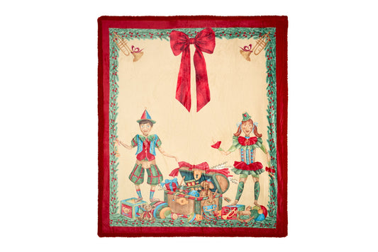 Plaid natalizio con elfi, baule dei giocattoli e fiocco rosso, collezione Vintage Toys Nuvole di Stoffa, grammatura 480 gsm, Tutto Chic.
