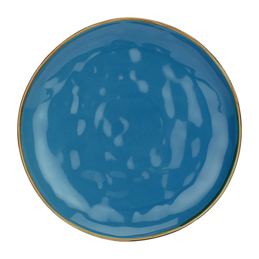 Piatto piano di colore blu avio della linea Concerto. Linea CONCERTO Dimensioni: Ø 27 cm Lavabile in lavastoviglie. In negozio e online su tuttochic.live