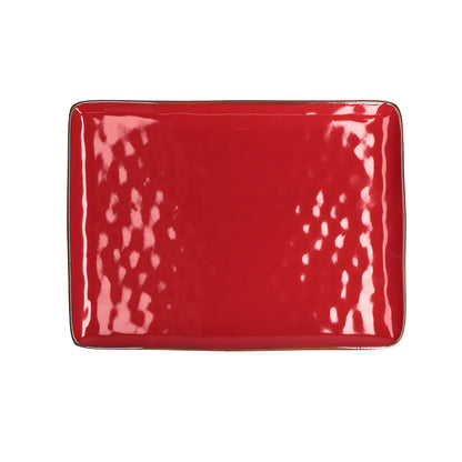 Vassoio rettangolare in porcellana di colore corallo. Colori e forme moderne si mescolano con armonia ed elementi della tradizione. Dimensioni: cm 36 x 26,5 Materiali: Stoneware Lavabile in lavastoviglie. Utilizzabile in microonde. In negozio e online su tuttochic.live