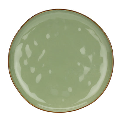 Piatto piano di colore verde oliva della linea Concerto. Linea CONCERTO Dimensioni: Ø 27 cm Lavabile in lavastoviglie. In negozio e online su tuttochic.live