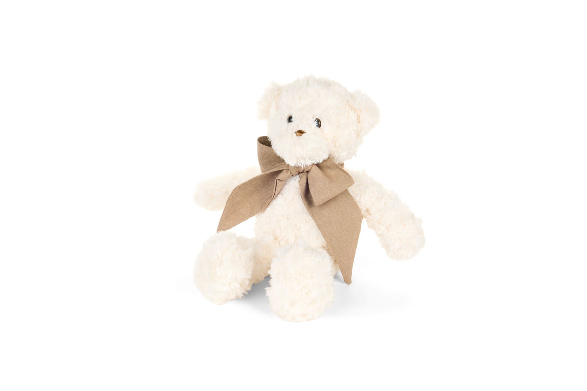 Orso di peluche morbido color panna con fiocco beige in tessuto al collo, collezione Vintage Toys di Nuvole di Stoffa, altezza 20 cm.