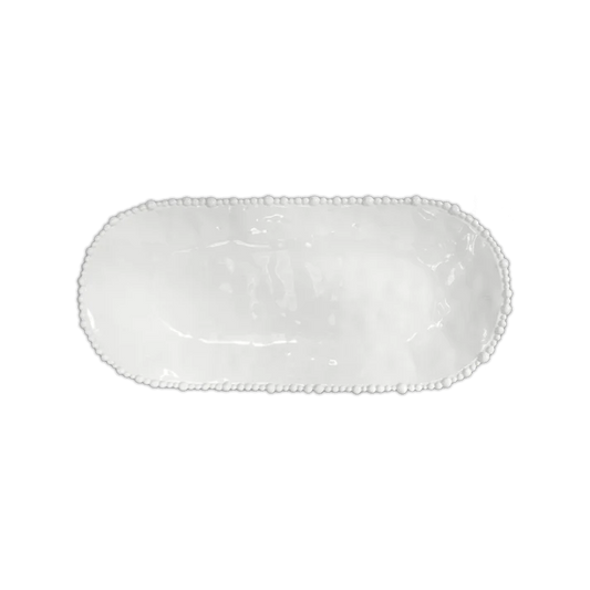 Piatto a Servire ovale in melamina di colore bianco dell'innovativa collezione Joke. Tonalità pastello e caratteristico bordo rivestito di micro sfere ornamentali fanno della linea in melamina un ottimo alleato per la tavola. Dimensioni: 53 x 24 cm. Lavabile in Lavastoviglie. In negozio e online su tuttochic.live