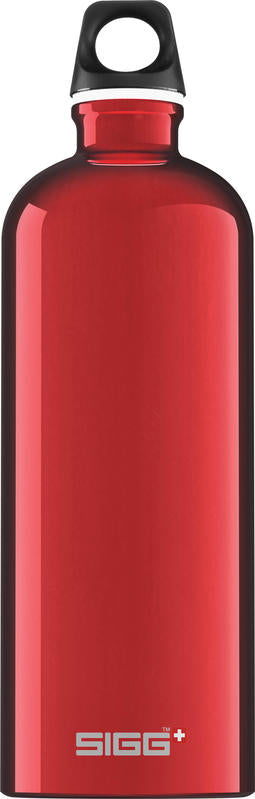 La bottiglia Traveller è l'unione perfetta di design alla moda e alluminio di alta qualità, riciclabile. Estremamente leggera e robusta, può essere portata con solo un dito. Capacità lt. 1. In negozio e online su tuttochic.live