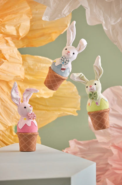 Il perfetto addobbo pasquale con Decoro Gelato Coniglio. Colori: Azzurro/bianco - Rosa mix - Verde mix Dimensioni: cm Ø 9 x h 29. In negozio e online su tuttochic.live