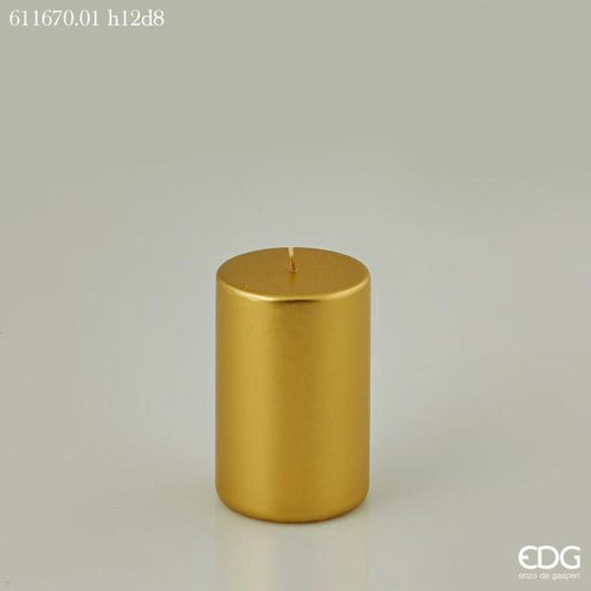 Candela cilindrica modello moccolo firmata EDG Enzo De Gasperi, color oro metallizzato satinato con spigoli superiori arrotondati.