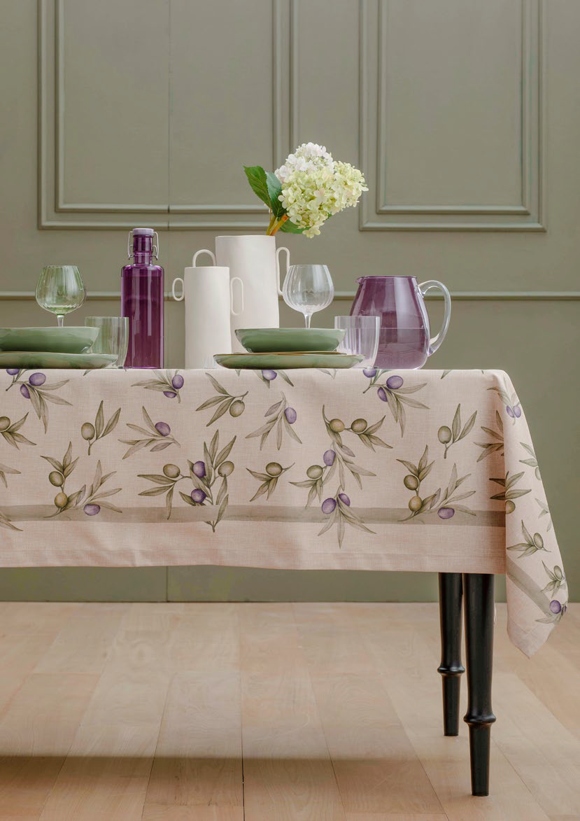 tovaglia 6 posti Olyvia Rose & Tulipani 150x260 cm in poliestere antimacchia con decoro olive e foglie d’ulivo