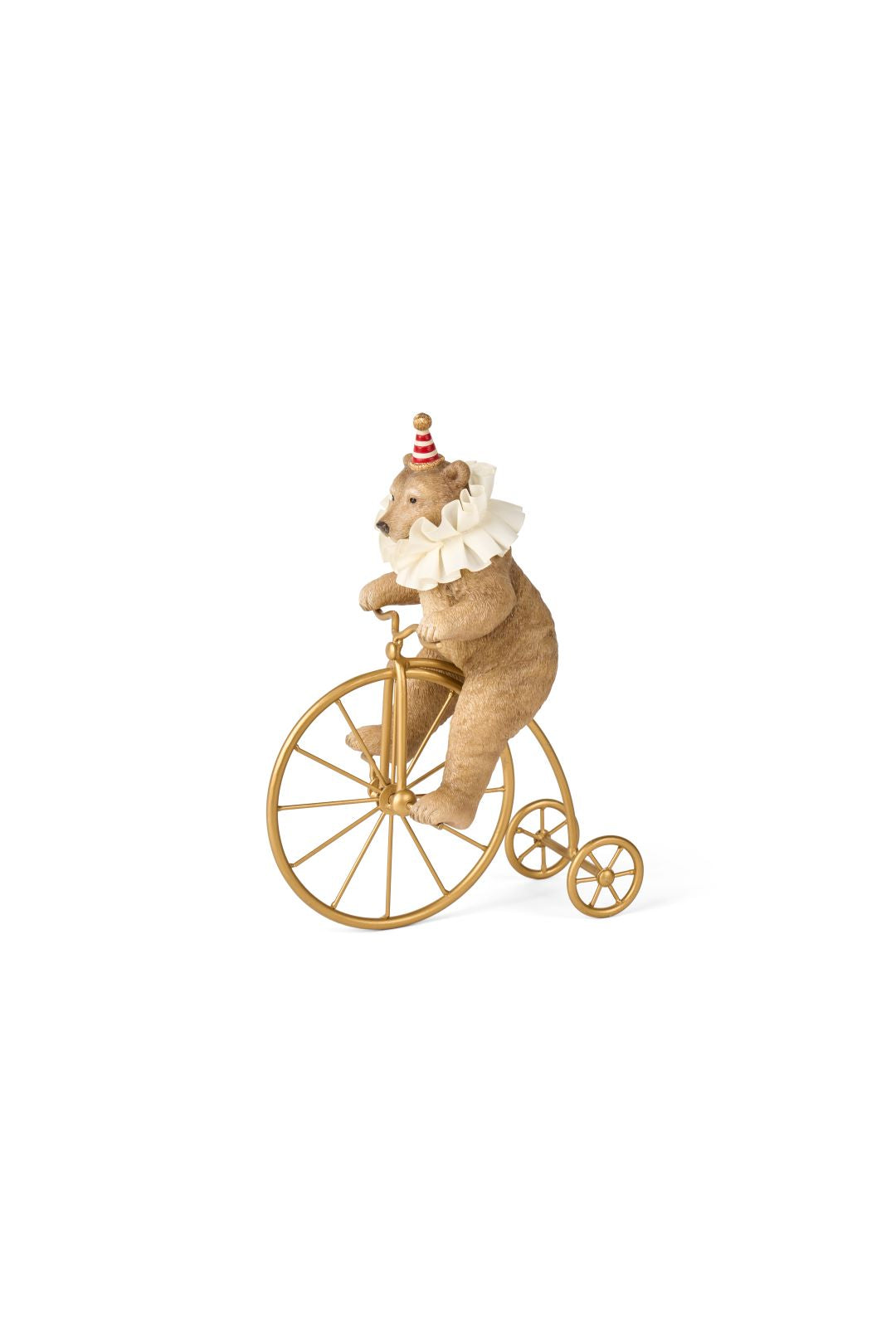 Statuina natalizia decorativa in resina a forma di orsetto marrone chiaro da circo con colletto bianco, mentre pedala su un antico biciclo vintage color oro lucido, altezza 25,5 cm, collezione Velvet Luxury Nuvole di Stoffa, Tutto Chic.