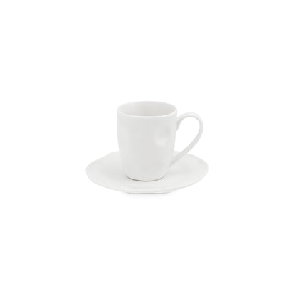 Set di 6 tazzine da caffè con piattino realizzate in porcellana bianca di alta qualità, con una finitura materica. In negozio e online su tuttochic.live