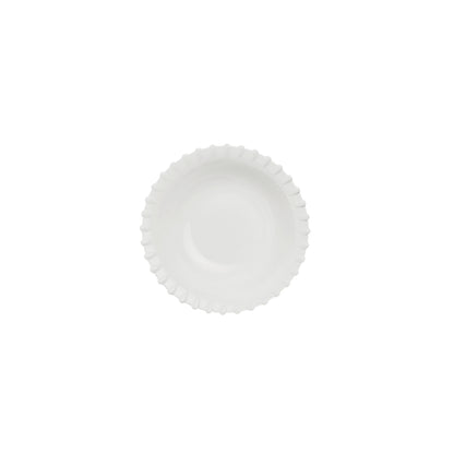 Set di 6 piatti fondi realizzati in pregiata porcellana bianca. Dimensioni singolo piatto: Ø cm 21 x h 5. In negozio e online su tuttochic.live 