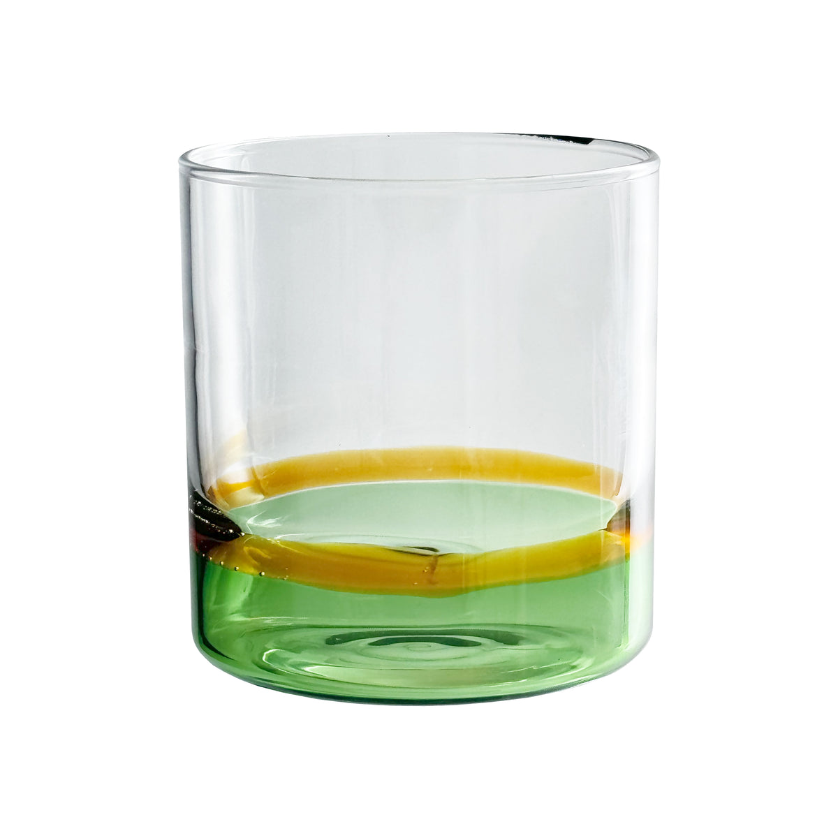 Set di 6 bicchieri in vetro borosilicato incontra il colore di brand in una collezione dalle linee decise. Capacità: 350 ml. In negozio e online su tuttochic.live