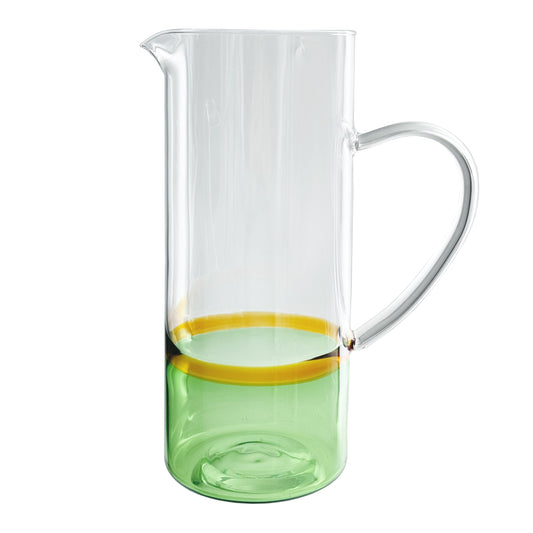 Brocca in vetro borosilicato incontra il colore di brand in una collezione dalle linee decise. Capacità: 1,2 litri. In negozio e online su tuttochic.live