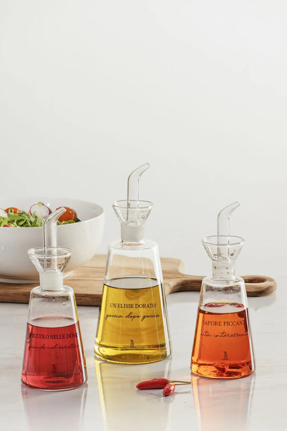 Oliera I Garbati 500ml abbinata alla versione peperoncino da 250ml.