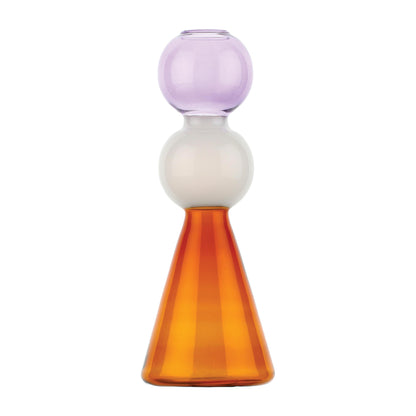 Vaso monofiore in vetro borosilicato. Più che vasi, sembrano piccole sculture in vetro dal design originale e contemporaneo, che regalano a ogni stanza personalità e luce. Alchimia è un omaggio retrò agli alambicchi. Dimensioni: cm Ø 9.5 x 25 h. In negozio e online su tuttochic.live