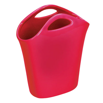 Vaso a forma di borsa in gres dai colori pastello che si abbinano facilmente ad ogni ambiente. Dimensioni: cm 19 x 8.5 x 23 h. In negozio e online su tuttochic.live