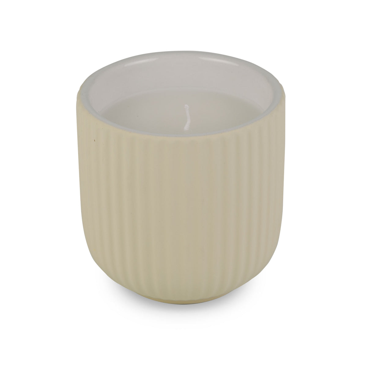 Sofisticata e unica, la candela profumata "Soffidiluce" è un'opera d'arte in ceramica, con un delicato effetto tattile. Disponibile in tre eleganti colori, dona un'atmosfera incantata e rilassante a ogni ambiente. Dimensioni: Ø 7.5 x 7.5h cm. In negozio e online su tuttochic.live