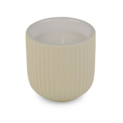 Sofisticata e unica, la candela profumata "Soffidiluce" è un'opera d'arte in ceramica, con un delicato effetto tattile. Disponibile in tre eleganti colori, dona un'atmosfera incantata e rilassante a ogni ambiente. Dimensioni: Ø 7.5 x 7.5h cm. In negozio e online su tuttochic.live