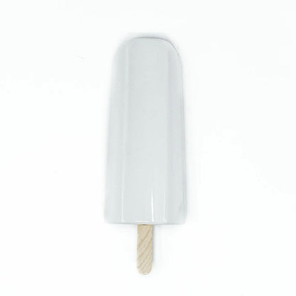 Gli umidificatori da termosifone “Ghiacciolo” pensati per essere appesi ai termosifoni di ogni stanza e possono essere lasciati lì tutto l’anno come elemento decorativo. Peso: 400 gr Dimensioni: 29 x 9 x 5 cm Utilizzo: umidificatore per termosifone, decorazione da parete. In negozio e online su tuttochic.live