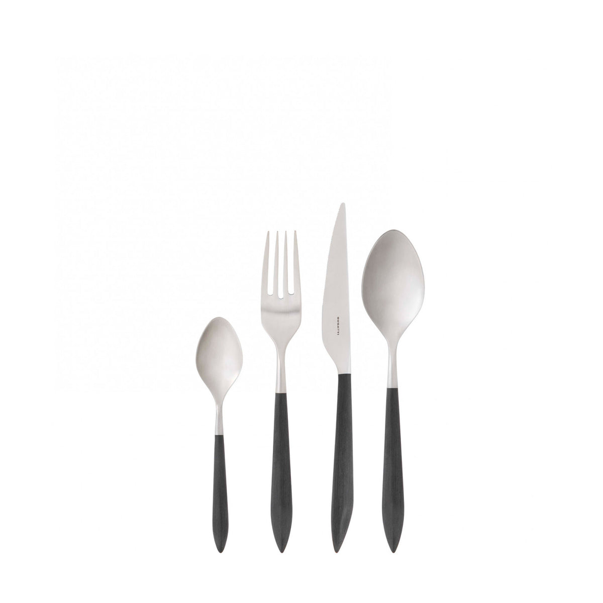 Set 24 pezzi modello Ares, colorazione del manico nero e finitura in acciaio opaco confezionato in scatola finestra. Il Set 24 pezzi è composto da: 6 cucchiai da tavola 6 forchette da tavola 6 coltelli da tavola 6 cucchiaini. Sono lavabili in lavastoviglie 50-55°C. In negozio e online su tuttochic.live
