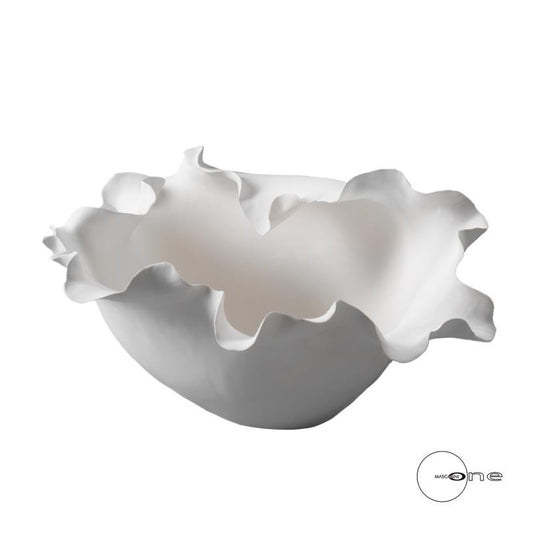 Ciotola di design Mascagni Casa collezione Nazarè in ceramica bianco opaco satinato, forma organica con bordi irregolari, 36 cm, Tutto Chic.