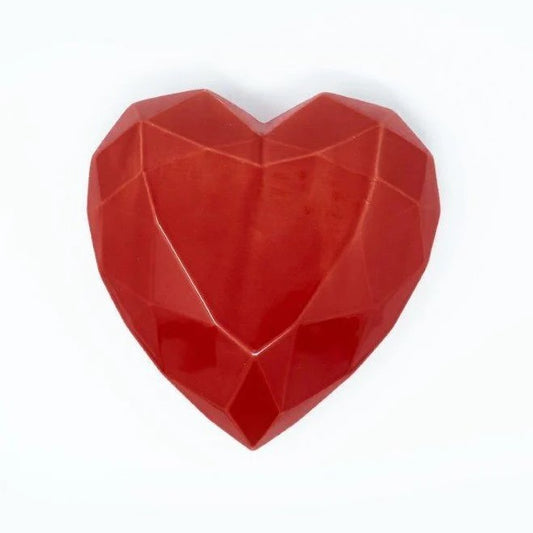 Gli umidificatori da termosifone Diamante Cuore rosso pensati per essere appesi ai termosifoni di ogni stanza e possono essere lasciati lì tutto l’anno come elemento decorativo. Peso: 600 gr Dimensioni: 20 x 20 x 7 cm Utilizzo: umidificatore per termosifone. In negozio e online su tuttochic.live
