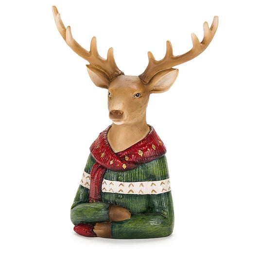 La Renna con maglione della collezione "Cartoline di Natale" di Nuvole di Stoffa è una bellissima decorazione in resina perfetta per le festività. Disponibile in due colori, questa elegante statuetta aggiungerà un tocco di classe alla tua casa. Dimensioni: 15.5 x 8 x 20 cm. In negozio e online su tuttochic.live