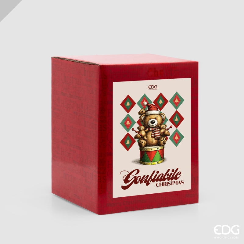 Scatola regalo decorata in rosso con illustrazioni natalizie e logo EDG, usata per il packaging dell'orso gonfiabile luminoso da 280 cm.