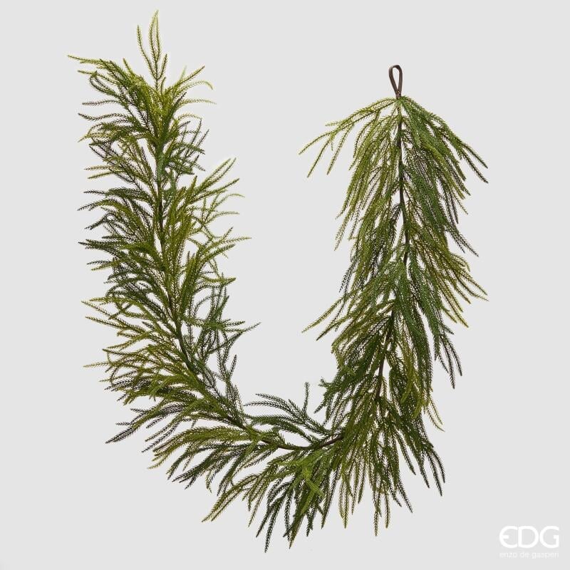 Festone natalizio artificiale Cryptomeria lungo 210 cm di EDG Enzo De Gasperi piegato a forma di U, con fogliame verde folto e realistico ispirato al cedro giapponese.
