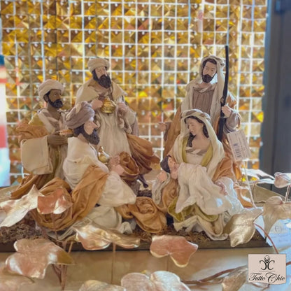 Natività in Tessuto con Re Magi su Base in Legno H 27 cm – EDG Enzo De Gasperi