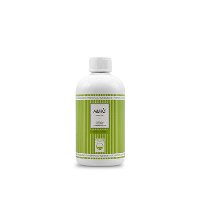 Prodotto profuma bucato concentrato da 400 ml. Info sulla fragranza FITNESS POWER  Fragranza corposa fruttata e fresca indicata per profumare i capi sportivi neutralizzando i cattivi odori grazie alla molecola anti-odore. Lascia ai tuoi capi gradevoli profumi di mela verde, ecc. In negozio e online su tuttochic.live