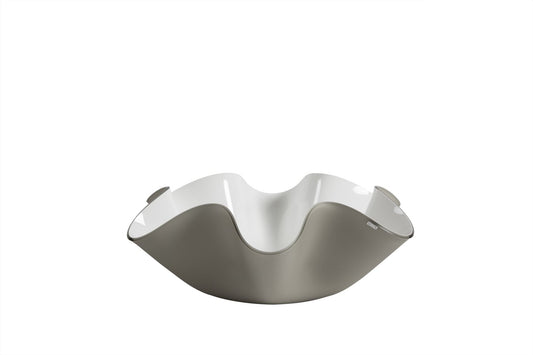 Centrotavola medio in cristallo acrilico tagliato al laser e piegato a mano. Colori: interno bianco, esterno tortora satinato Dimensioni diametro cm 33øx10h. Spessore PMMA mm 5. In negozio e online su tuttochic.live