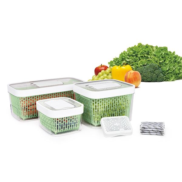 Contenitore ermetico con sistema di conservazione dei prodotti alimentari ai carboni attivi e cestello removibile che favorisce un corretto flusso d’aria le bocchette di ventilazione mantengono l’umidità ottimale all’interno del contenitore. Questo contenitore da 4 litri. In negozio e online su tuttochic.live