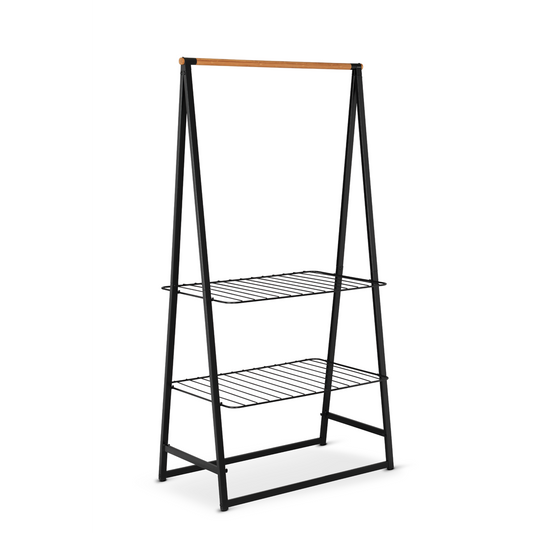 Organizza i tuoi capi con eleganza con l'appendiabiti Brabantia Linn. Grazie alla robusta barra in bambù ed ai due ripiani regolabili in altezza, Linn se la cava alla grande in ogni situazione ed in ogni ambiente. Usalo come stendibiancheria o per arieggiare i tuoi vestiti. In negozio e online su tuttochic.live