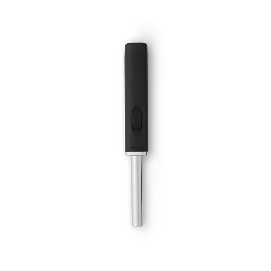 L'accendigas di Brabantia è perfetto in cucina e può essere utilizzato anche per accendere candele, sigarette e caminetti. Può essere facilmente ricaricato con un normale gas per accendini. Dimensioni Altezza: 2,2 cm Lunghezza: 23cmLarghezza : 3 cm Peso: 0,079. In negozio e online su tuttochic.live
