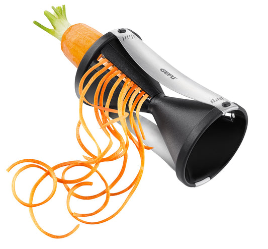 La taglierina a spirale SPIRELLI® trasforma carote, ravanelli, cetrioli e altre verdure sode in appetitose spirali infinite in un attimo - per fritture vegetariane, per salutari insalate di verdure crude e come decorazione appetitosa. In negozio e online su tuttochic.live