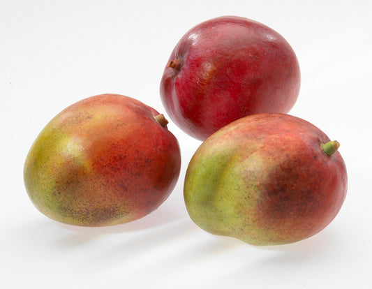 Dividere i mango ora è facile. Questo delizioso frutto dolce e succoso ora può essere detorsolato senza sforzo. Con un leggero movimento di pressatura si toglie il torsolo e si taglia il mango in due metà. Dimensioni: L 19,6 cm, L 13,2 cm, H 5,2 cm lavabile in lavastoviglie. In negozio e online su tuttochic.live