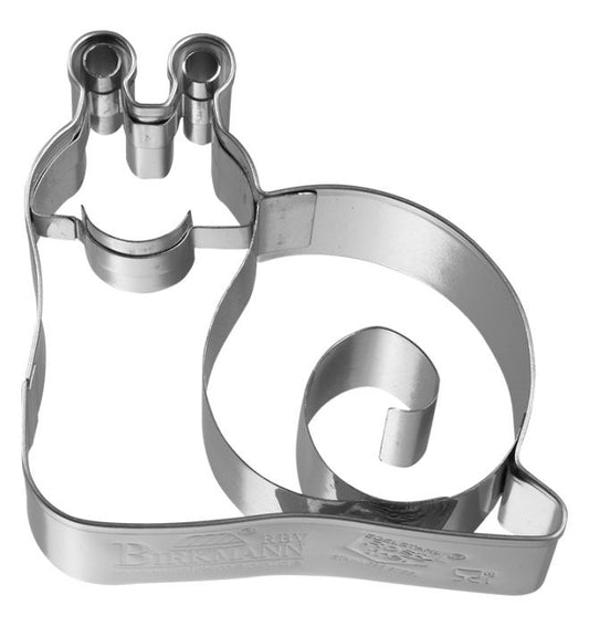 Tagliabiscotti Lumaca, con goffratura interna, in acciaio inox 10 cm, lavabile in lavastoviglie. Possono essere utilizzati anche per pane, burro, formaggio, salsiccia, frutta... In questo modo puoi potenziare ogni buffet e ogni pausa pranzo. In negozio e online su tuttochic.live