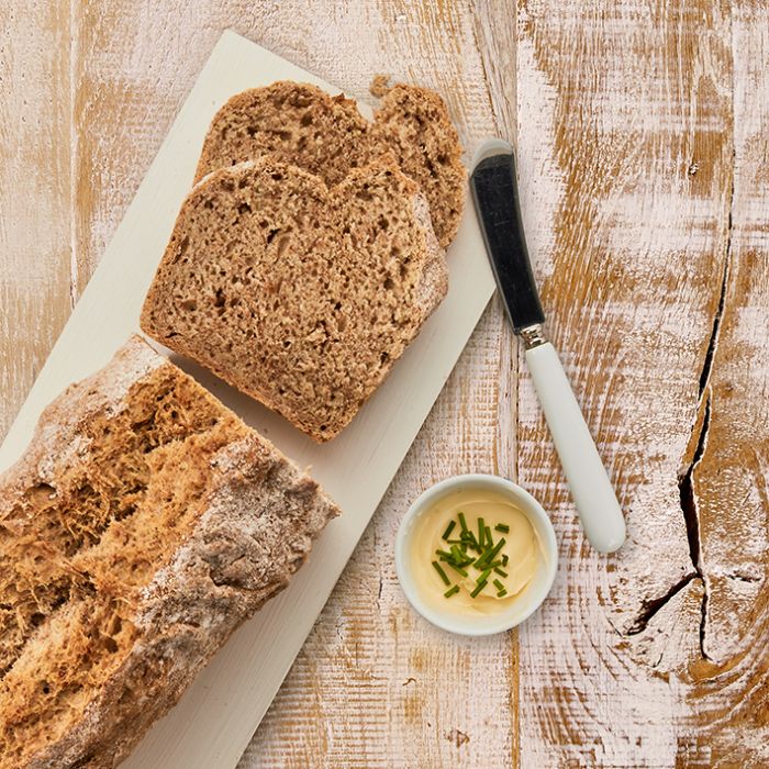 Teglia per pane rettangolare in acciaio al carbonio perforato con rivestimento antiaderente facile da pulire Adatto solo per l'impasto del pane! 20 cm Altezza 7,5 cm Il materiale forato migliora la circolazione dell'aria e il pane ha una superficie croccante tutt'intorno. In negozio e online su tuttochic.live