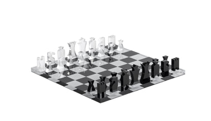Elegante scatola porta scacchi e dama in cristallo acrilico trasparente e nero colore pieno. Dimensioni cm 30x30. Spessore PMMA mm 12. In negozio e online su tuttochic.live