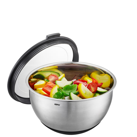 Ciotola in acciaio inox per preparare, servire e conservare con coperchio a tenuta d'aria. Dettagli: Volume di riempimento: 2,5, supporto antiscivolo grazie alla base in silicone dimensioni Ø 23,0 cm, H 13,2 cm acciaio inossidabile /plastica di alta qualità lavabile in lavastoviglie. In negozio e online su tuttochic.live