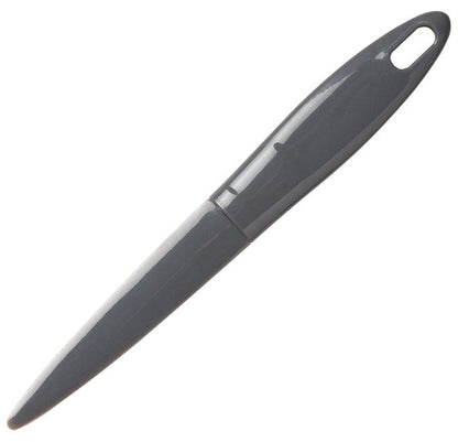 Spatola in plastica per distaccare le torte dalla teglia. Adatta anche per teglie con antiaderente. Per alimenti Dimensioni cm 24 x 3 cm. In negozio e online su tuttochic.live