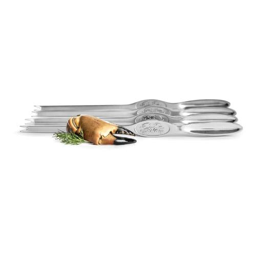 Set 4 forchette per aragoste in acciaio inox. Ideale per estrarre la polpa dai crostacei grazie alla parte terminale a due punte. Fornite di un sacchetto in lino per contenerle. Dimensioni: cm 20 x 2. In negozio e online su tuttochic.live