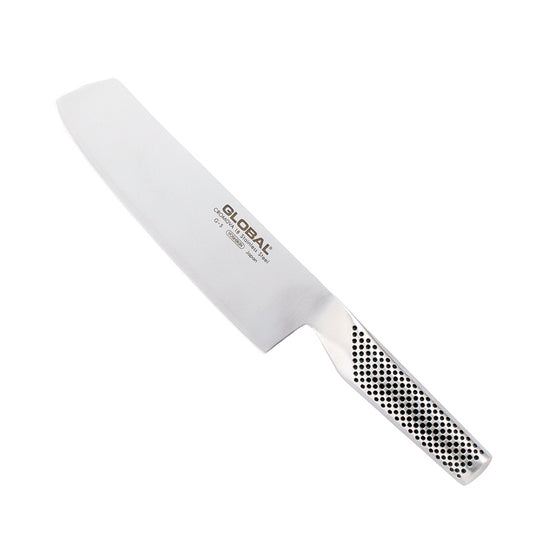 Coltello adatto al taglio delle verdure, ottimo per la lama alta che permette di sminuzzare, affettare, tagliare e raccogliere. I coltelli Global sono realizzati con il miglior acciaio inossidabile: le lame sono in CROMOVA, uno speciale acciaio inox, temperato a 56°-58°C Rockwell. In negozio e online su tuttochic.live
