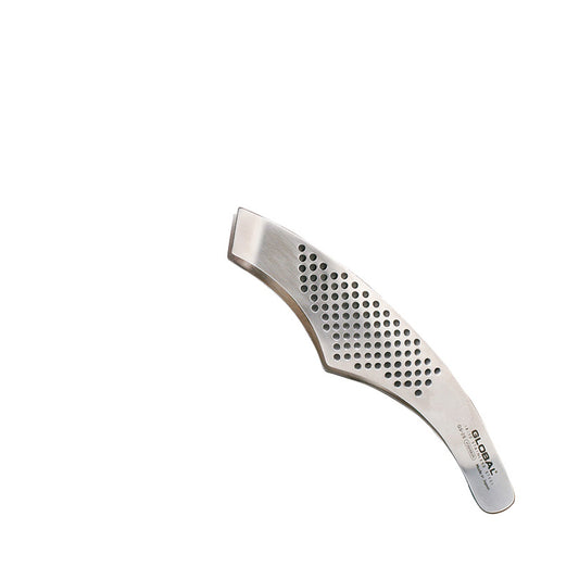 Caratterizzata da una forma arcuata e da un design tipico dei prodotti del marchio giapponese Global, questo utensile garantisce una presa salda e sicura, si rivela particolarmente indicato nel lavoro su salmone e pesce di analoga consistenza. In acciaio inox. Dimensioni cm 14. In negozio e online su tuttochic.live