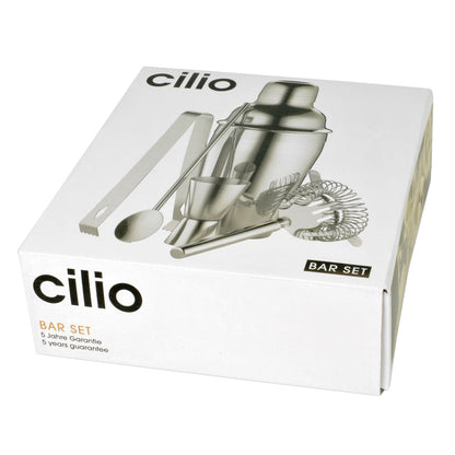 Con il set da bar da 5 pezzi, puoi creare cocktail, short e long drink come un professionista. Lo shaker per cocktail, il misurino da bar, il colino da bar, le pinze per il ghiaccio e il cucchiaio sono realizzati in acciaio inossidabile. In negozio e online su tuttochic.live