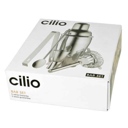 Con il set da bar da 5 pezzi, puoi creare cocktail, short e long drink come un professionista. Lo shaker per cocktail, il misurino da bar, il colino da bar, le pinze per il ghiaccio e il cucchiaio sono realizzati in acciaio inossidabile. In negozio e online su tuttochic.live